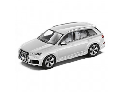 Модель автомобиля Audi Q7, Glacier White, Scale 1:43 от VAG Модель автомобиля Audi Q7, Glacier White, Scale 1:43